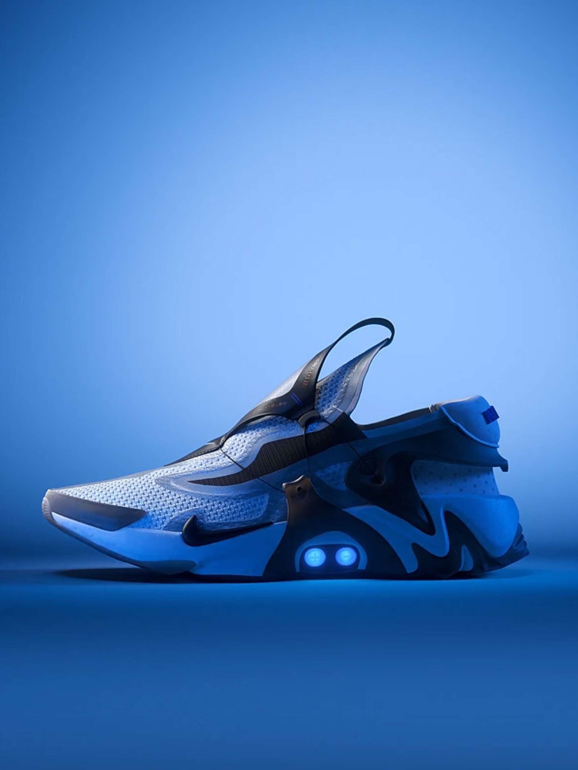 Nike adapt store bb features